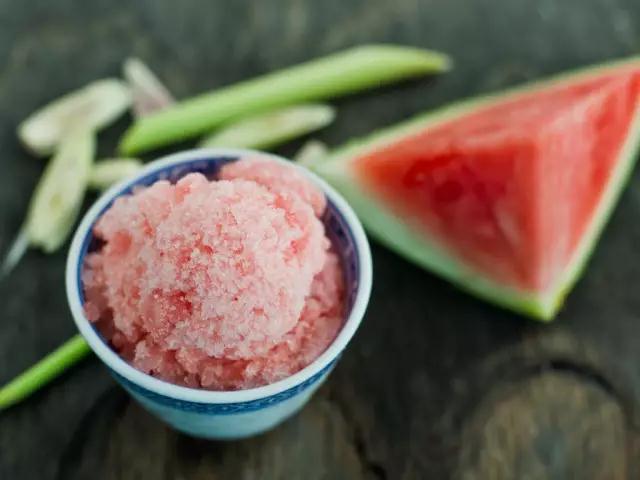 沙冰食谱|学不会多妹的可爱也要学会多妹对吃的认真!今天必须得吃点沙冰了