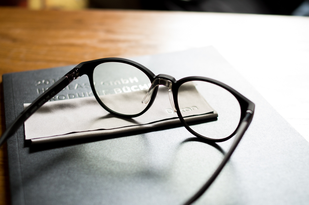 变色炫酷眼镜测评,防蓝光变色眼镜推荐测评