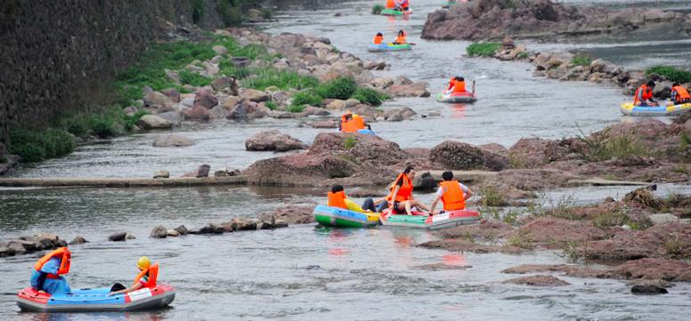 四明山四窗岩漂流几点到几点开门,四明山四窗岩漂流