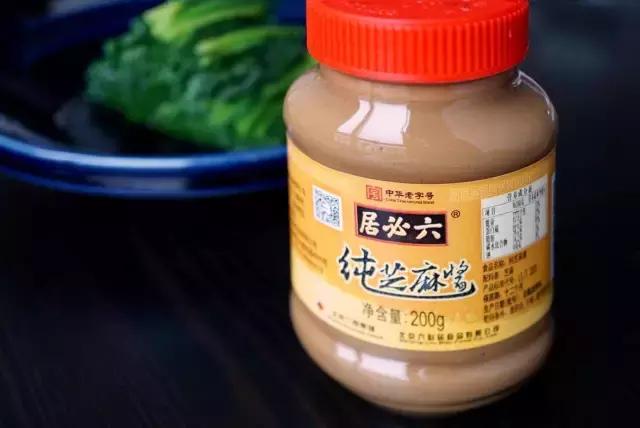 三伏天不吃饭也要买一件棉麻衫,三伏天不开空调吃饭一身汗