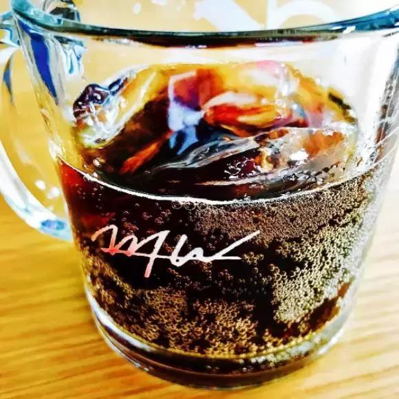 下次去日本请帮我代购一箱可乐，谢谢