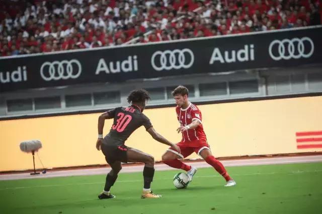 足球营销人气火爆奥迪能否重回冠军宝座？