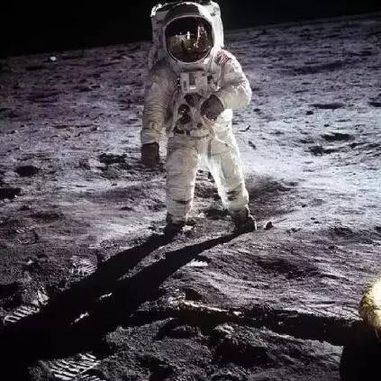 当年登月的人现状,登月的真实现状