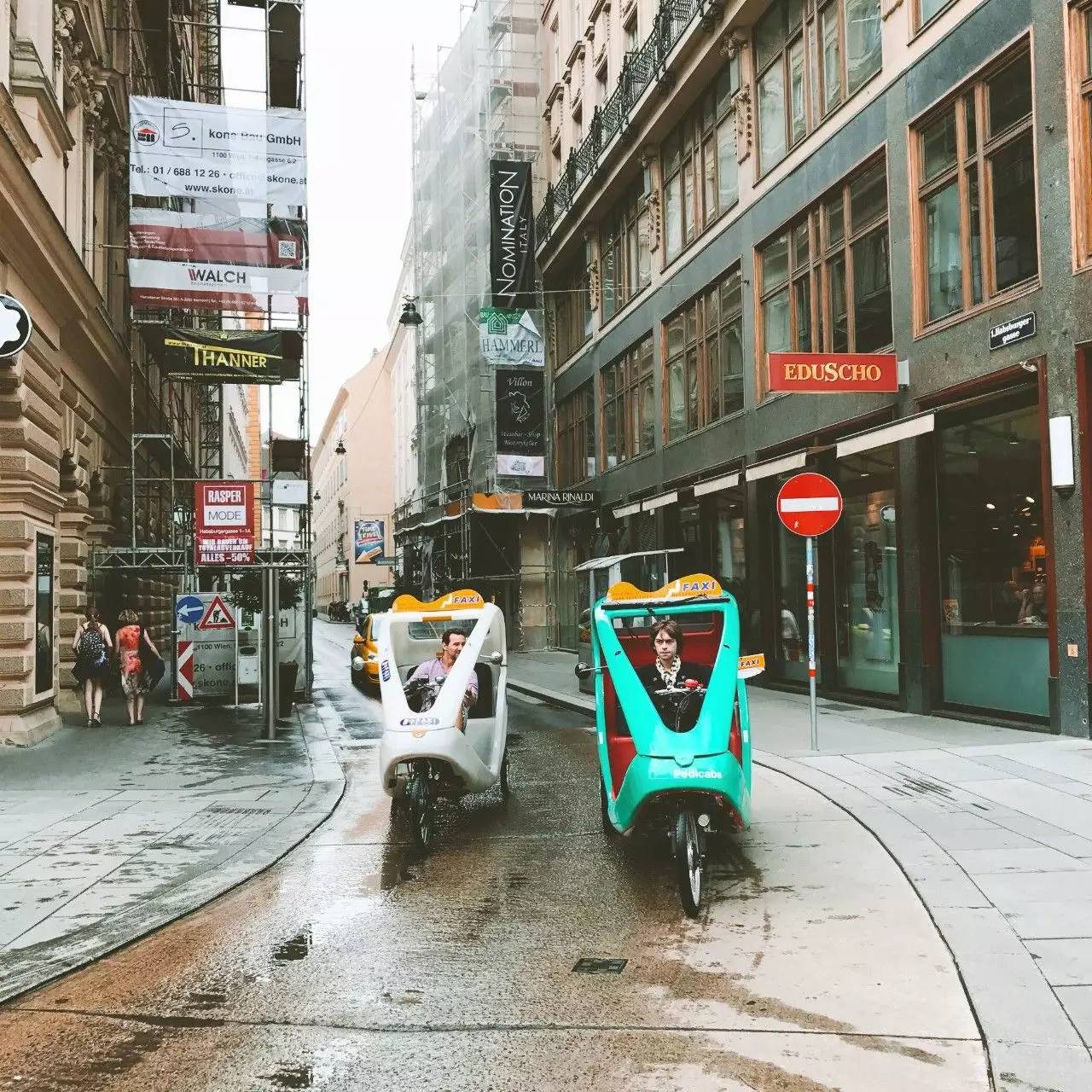 我生活在妙不可言的等待中,我们的生活在妙不可言的等待中