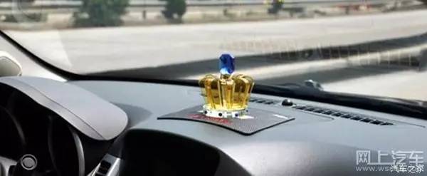 汽车异味重容易恶心怎么办,汽车有异味怎么去除最有效