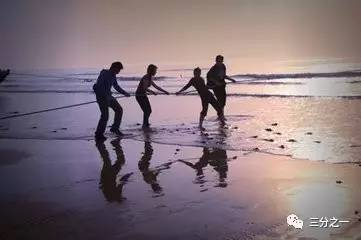 带娃去海边玩的创意视频,带小朋友去海边可以玩什么