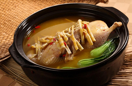 煲汤深锅好还是浅锅好,什么样的煲汤锅最好