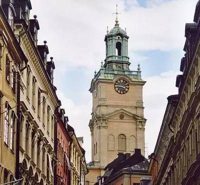 八月你好，我想去看看二次元的世界！