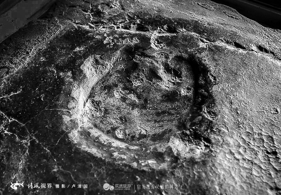 在马蹄寺三十三天点燃一盏心灯