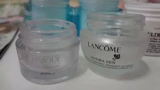 假冒伪劣化妆品如何鉴别,假冒伪劣化妆品鉴别