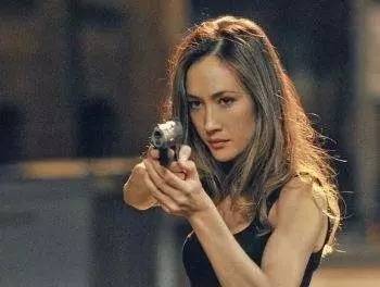 出身*院妓**却成最强海盗王，这个晚清寡妇威风起来连男人都怕