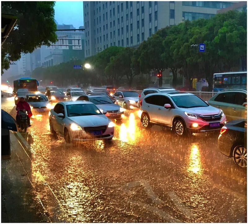 福州突然下起冰雹！气温秒降11℃！雨后的福州简直美如画！「新闻客」