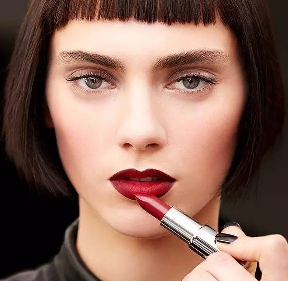 一起来看看这6款高颜值唇膏,10支最适合秋冬的唇膏