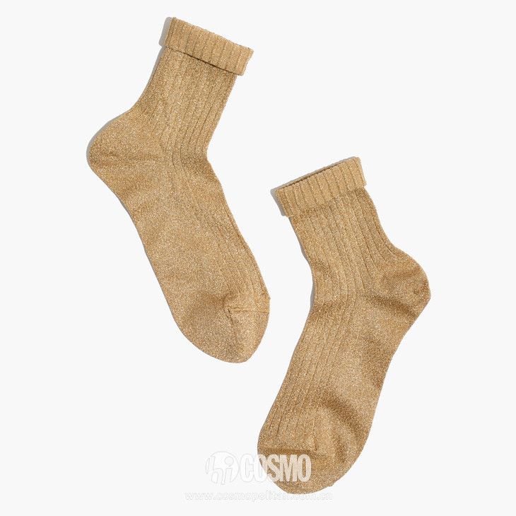 最近超火的网红袜子男,今年超流行的袜子男