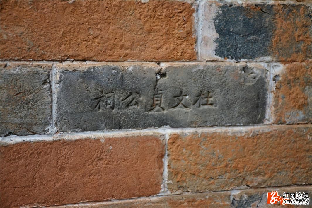 杜甫草堂故居是真实的吗,杜甫之墓真实照片