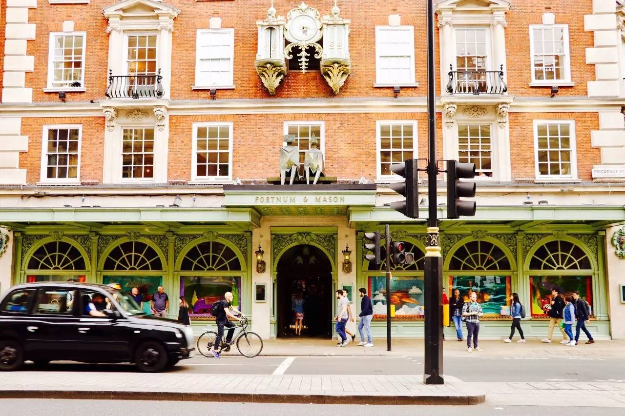 坐火车游欧洲视频,坐着火车游英国