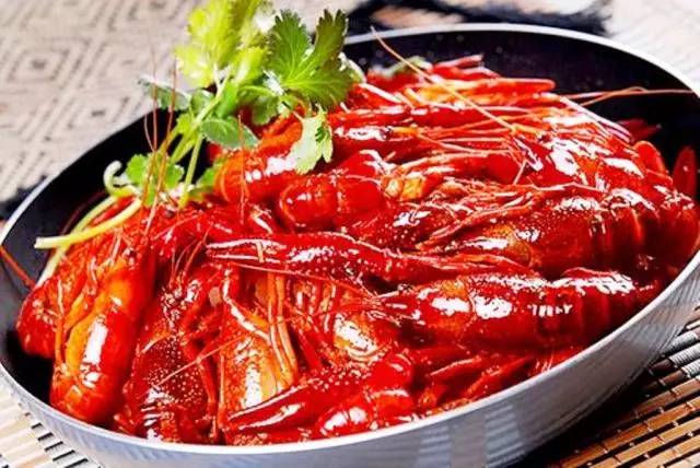 歪？别的小朋友都去吃好吃的了，你啥时候带我去啊？