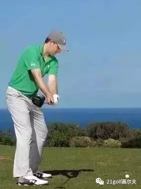 2号杆的挥杆技巧,全挥杆击球的练习方法