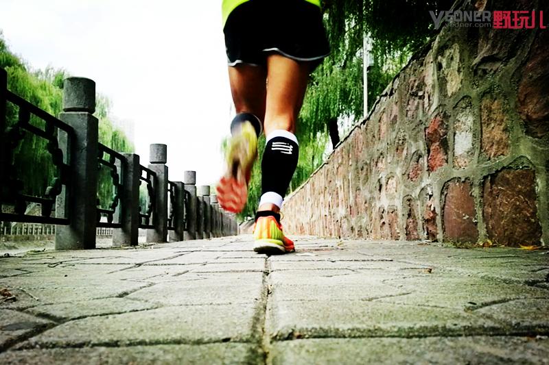 压缩腿套压缩感越强越好吗,压缩腿套有用吗