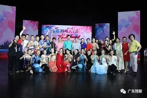 播撒特殊艺术的火种——聆听广东汕头聋人学校舞蹈辅导师庄文洁的故事