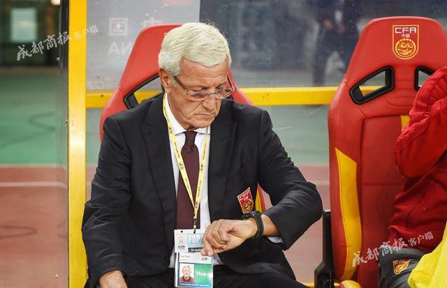 拒绝窝囊死，国足站着告别俄罗斯世界杯！