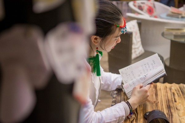 Hi,我是小可,我又回来了,产后第一次出行,娘子军奔赴女儿国