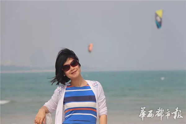 体现师爱弘扬师德,弘扬师德以爱育人