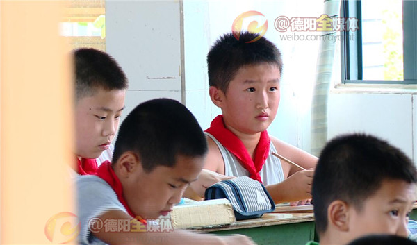 19岁烧伤女孩小玲出院啦,烧伤女孩小玲最新消息