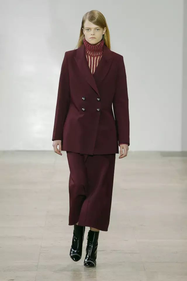 秋冬穿这6个流行色,这5种流行色在冬天穿特显白