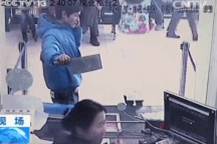 还能这样砍价？天意市场上演“最后的疯狂”｜陪你看新闻