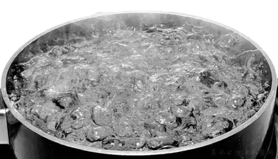 90度开水大面积烫伤急救,儿童开水烫伤急救处理