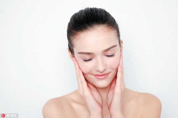 “睫毛保养”被火爆讨论？原来拥有浓密长睫毛这么简单