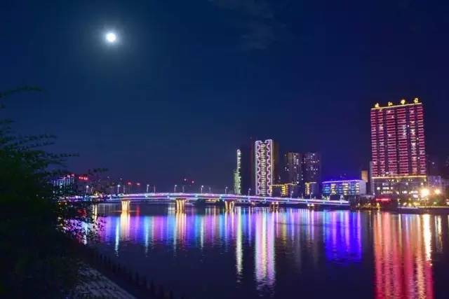 300亿砸向四川这座小城！几年后，这里不得了……