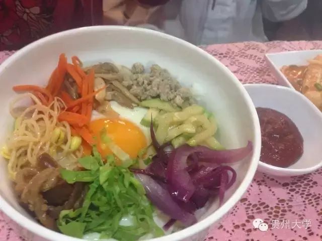 贵大周边美食,贵大背后美食街