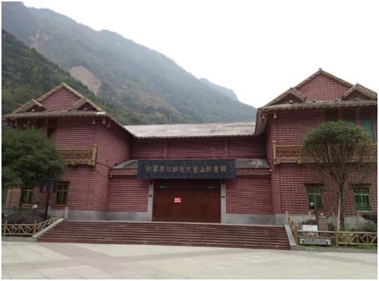 踏秋之旅,宝兴东拉山大峡谷红叶