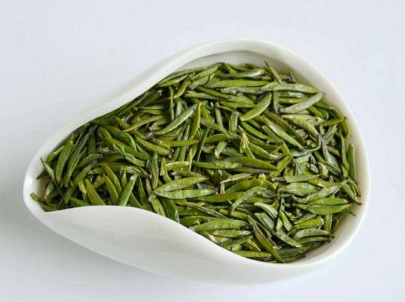 竹叶青绿茶冲泡图片大全,春茶竹叶青冲泡演示讲解