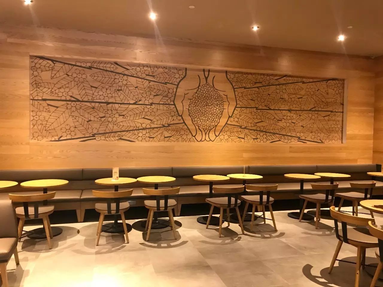 星巴克临平银泰城店,星巴克杭州临平