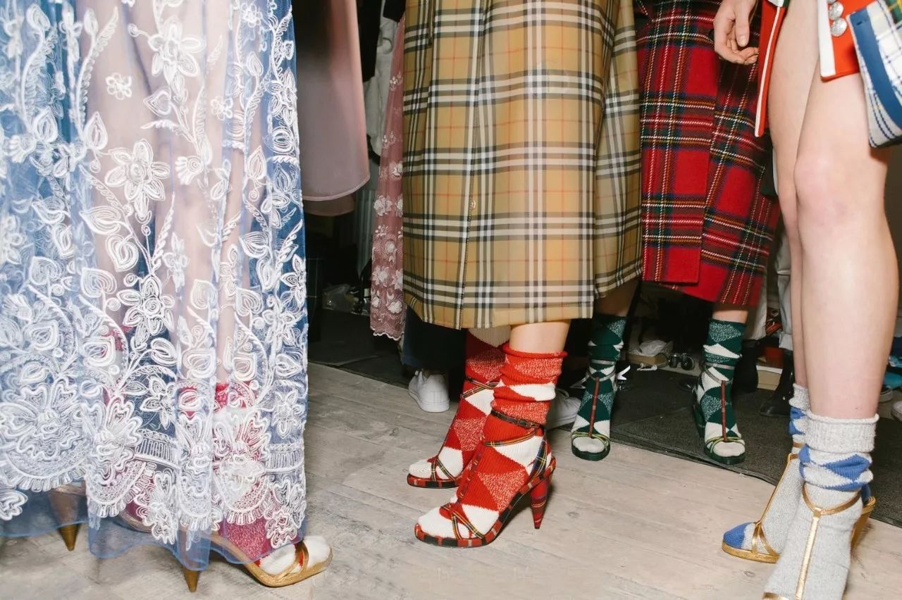 burberry伦敦新款跟老款的区别,英国时尚burberry