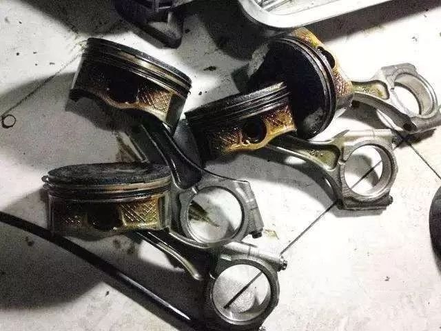 车子突然烧机油是什么原因,教你一招判断烧机油的原因