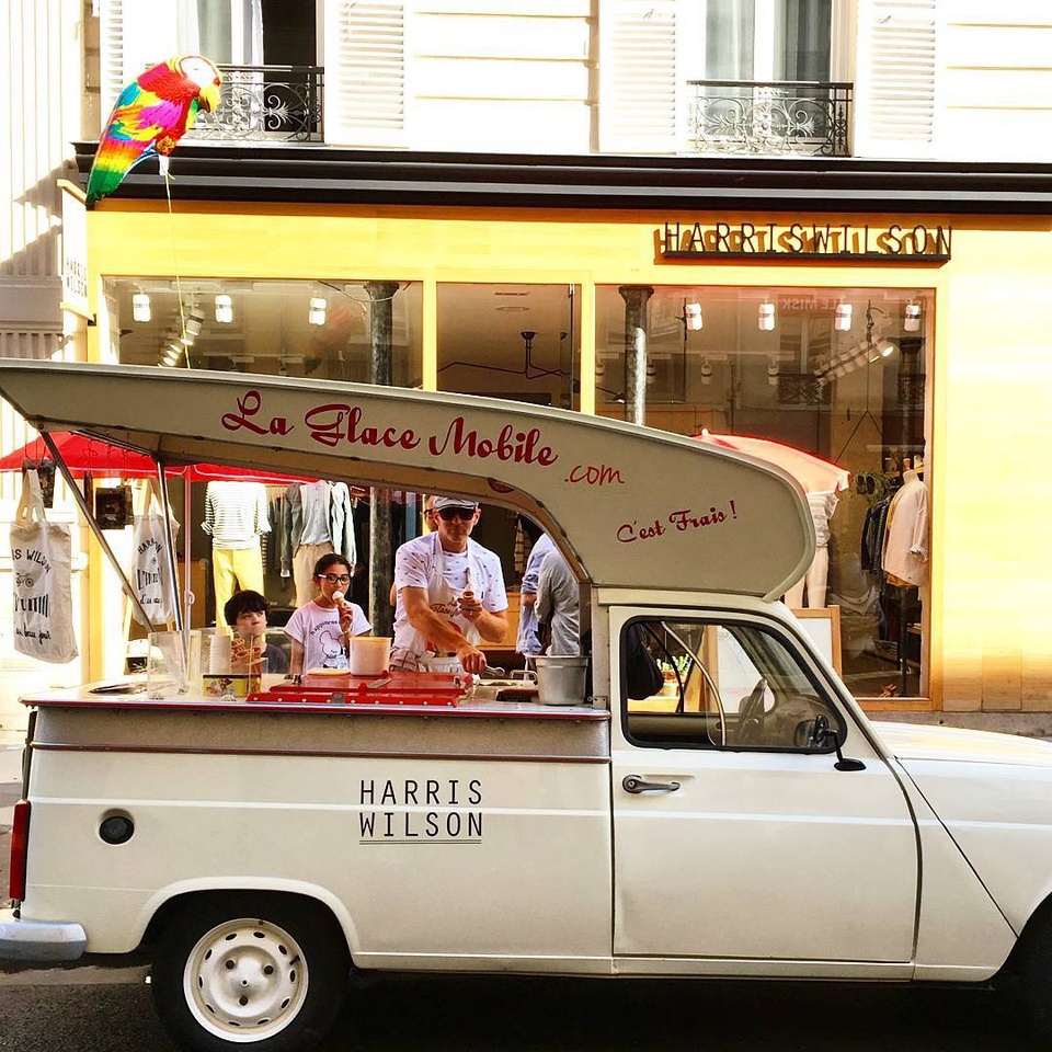 灏忎紬娉曞浗鍝佺墝,娉曞浗浠ｈ喘灏忎紬鍝佺墝