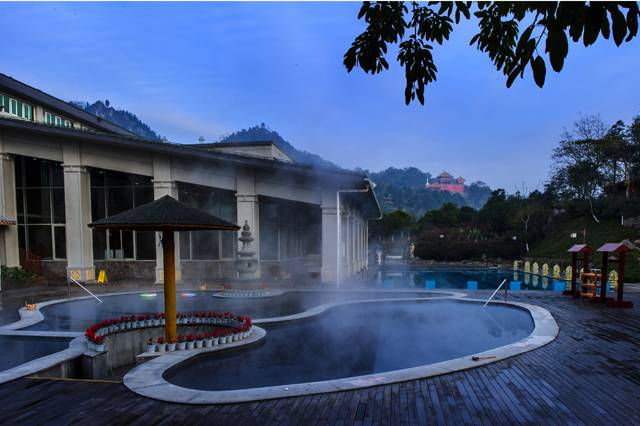 罗浮山泡温泉最好的地方在哪里,罗浮山绵州温泉简介