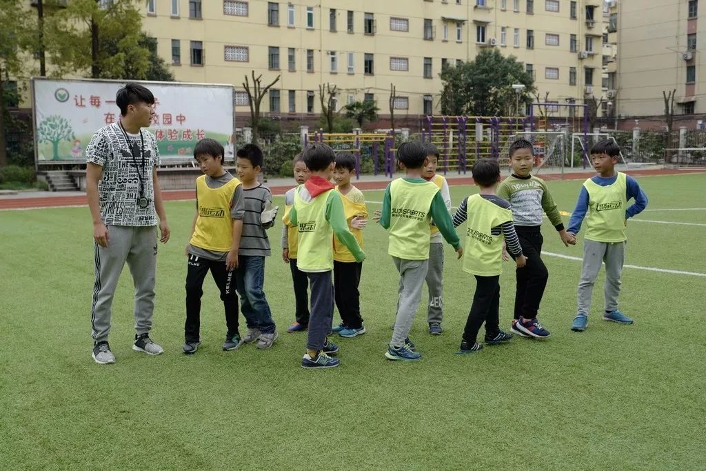 班班比赛,班班足球赛现场直播