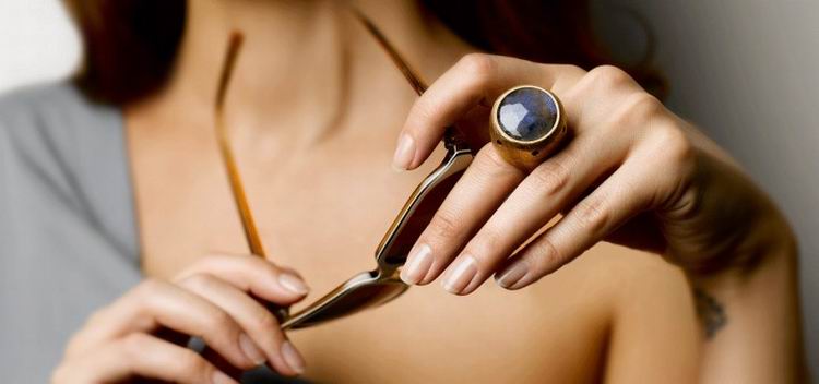 让女生走夜路不害怕的小手电,女生走夜路神器