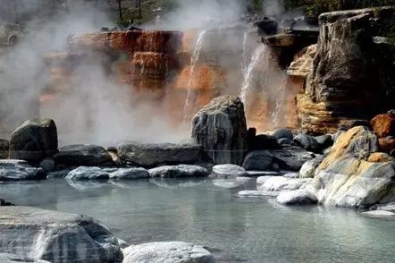 弥勒温泉小镇钰景温泉,弥勒梅花寨温泉是真温泉吗