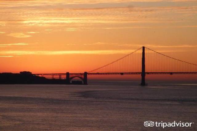 美国旅游自驾好还是坐车好,自驾游去美国去哪个国家最好