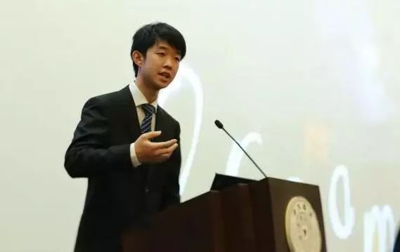 微言夜读｜这些清华才俊说了，唯青春与梦想不可辜负！