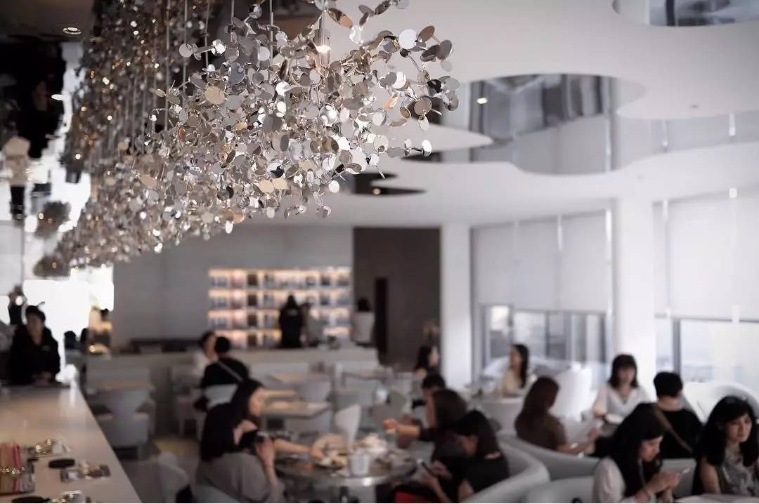 那些爱晒照片的女人,韩国好看的咖啡馆拍照