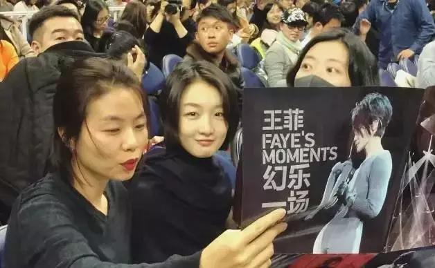 陈奕迅线上演唱会全程播放,看完陈奕迅的演唱会感慨