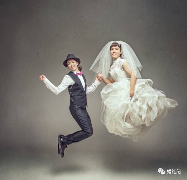 摄影师亲手教新人摆婚纱照造型,6种必拍的婚纱照风格