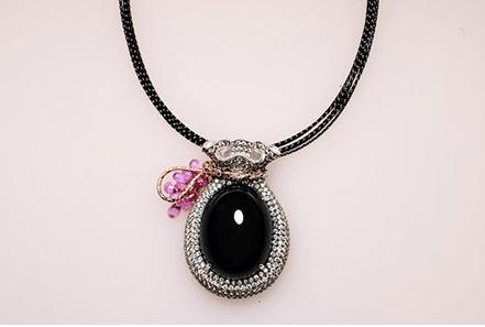 墨翠黑色翡翠原石,黑色翡翠和墨翠的区别